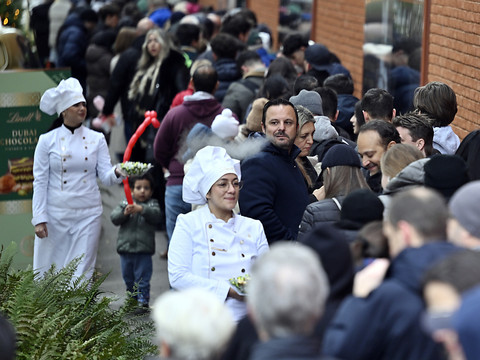 Le chocolat Dubaï de Lindt fait son show à Kilchberg (ZH)