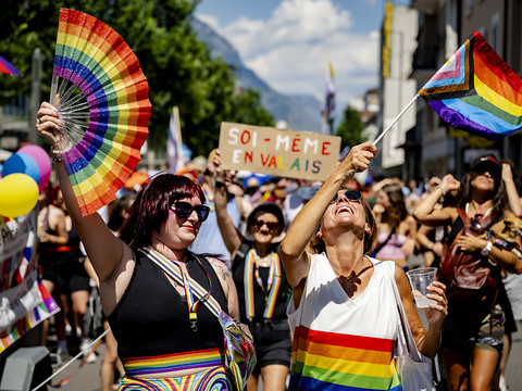 La communauté LGBTQIA+ bien accueillie, mais des préjugés demeurent