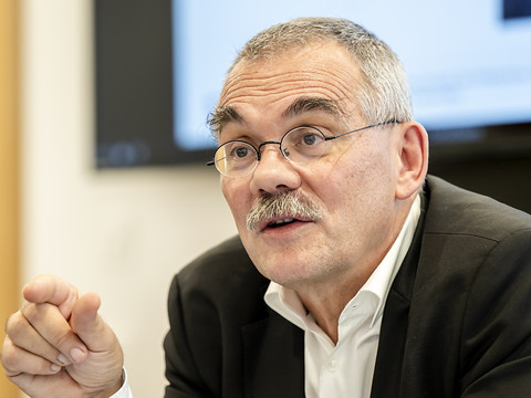 Jean-François Steiert à la tête du Conseil d'Etat fribourgeois