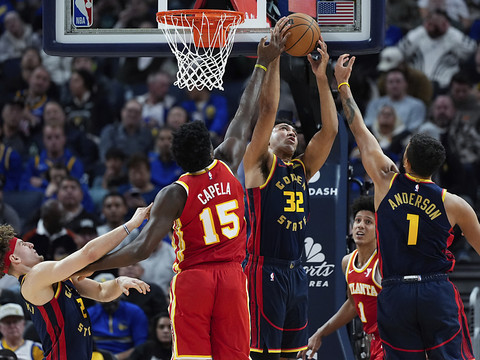 Atlanta lourdement battu par Golden State