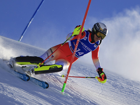 1re manche: Holdener 2e à 0''13 de Shiffrin