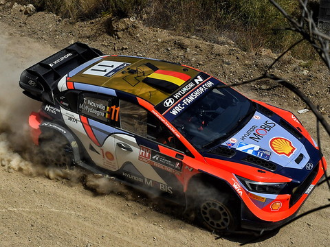 Thierry Neuville enfin champion du monde