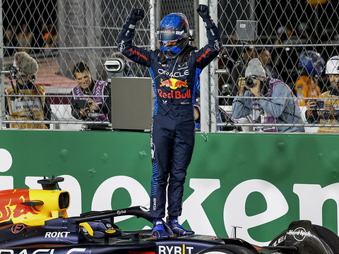 Verstappen s'assure un 4e titre mondial d'affilée