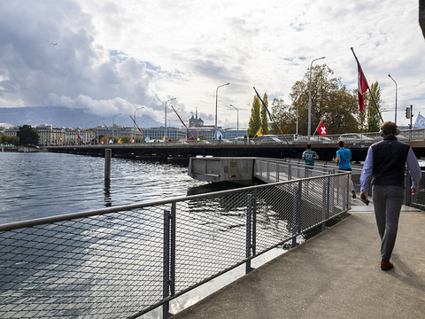 Ville de Genève: vers un non à la passerelle piétonne du Mont-Blanc