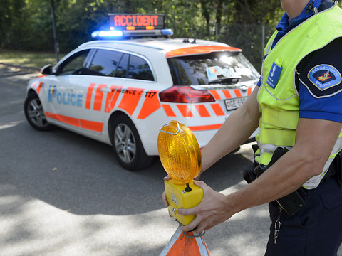 Grosse opération de police à Genève - quartier bouclé