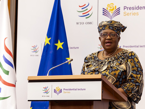 La Nigériane Ngozi Okonjo-Iweala reconduite à la tête de l'OMC