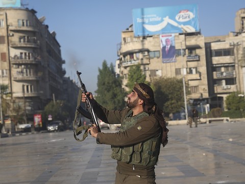 Djihadistes et rebelles prennent la majeure partie d'Alep