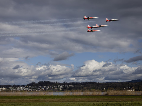 Patrouille Suisse: les sénateurs rejettent le maintien des F-5