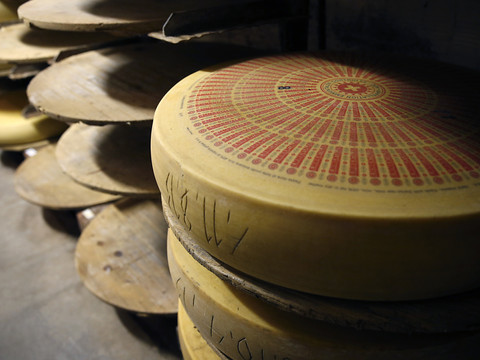 Le groupe fribourgeois Cremo abandonne l’Emmental AOP
