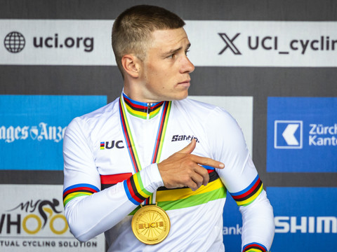 Remco Evenepoel se brise la clavicule à l'entraînement