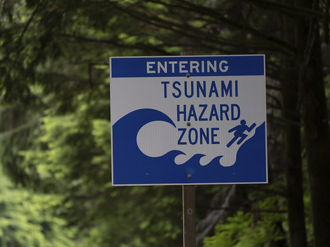 Séisme de magnitude 7 et brève alerte au tsunami en Californie