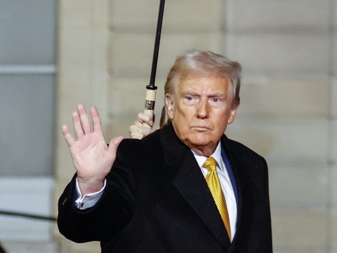 Trump promet d'examiner des grâces pour les assaillants du Capitole