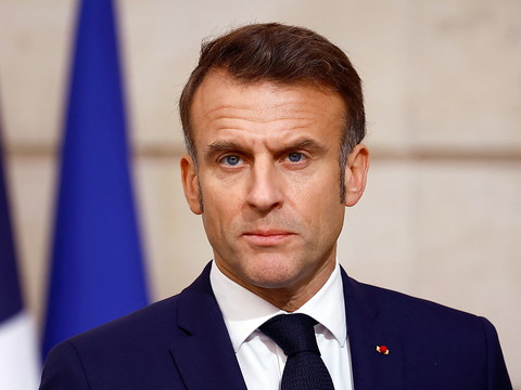 Macron propose une 
