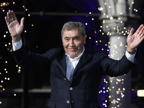 Eddy Merckx s'est cassé une hanche en tombant de vélo