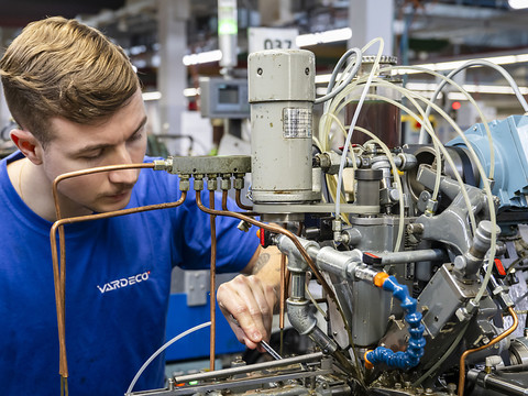 Les entreprises suisses optimistes pour l'emploi début 2025