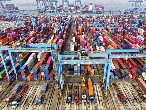Chine: ralentissement des exportations en novembre