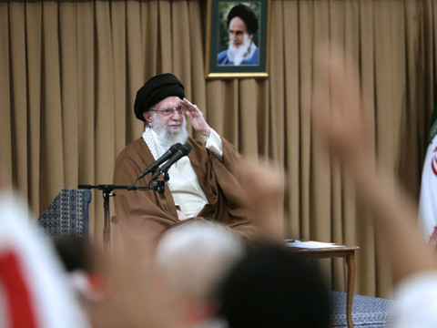 La chute d'Assad en Syrie n'affaiblira pas l'Iran, assure Khamenei