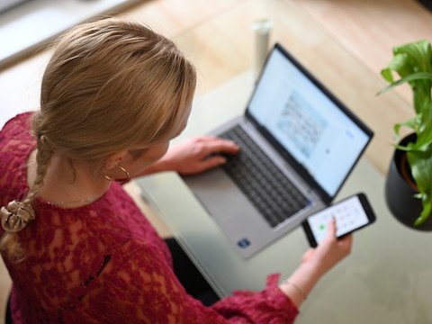 La gauche contre la nouvelle loi sur le télétravail