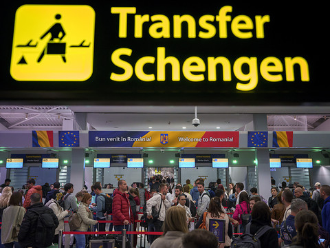 La Roumanie et la Bulgarie vont rejoindre l'espace Schengen