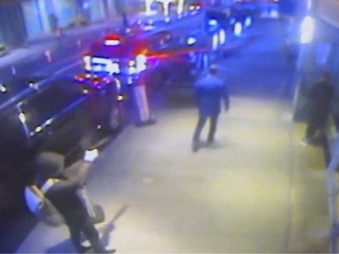 Meurtre d'un assureur à New York: la piste d'une blessure explorée