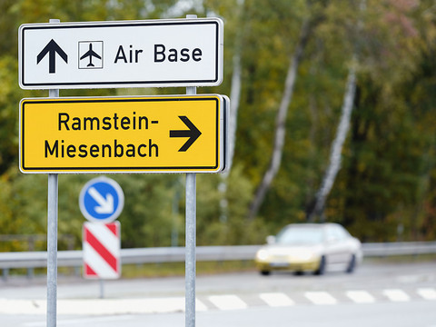 Allemagne: des drones non identifiés au-dessus de sites sensibles