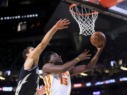 Capela et les Hawks battus par Milwaukee en demi-finale de Coupe