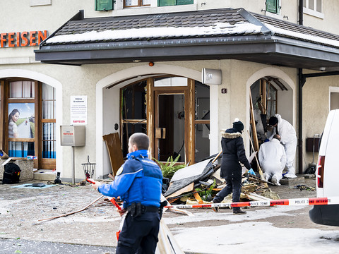 La Suisse a connu un nombre record de bancomats explosés en 2024