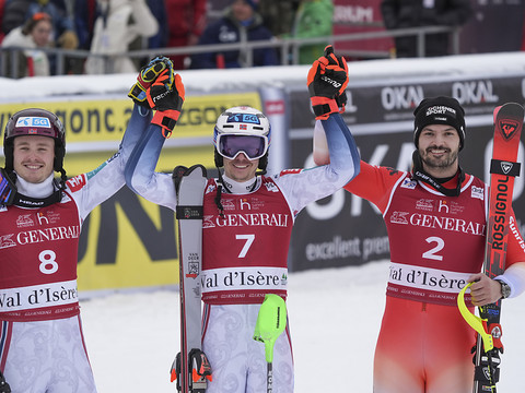 Loïc Meillard sur le podium, Kristoffersen retrouve la victoire