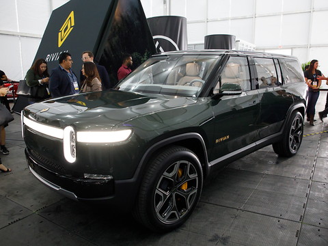 Volkswagen confie son avenir électrique à Rivian