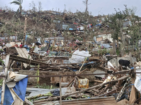 La solidarité s'organise à Mayotte, dévasté par le cyclone Chido