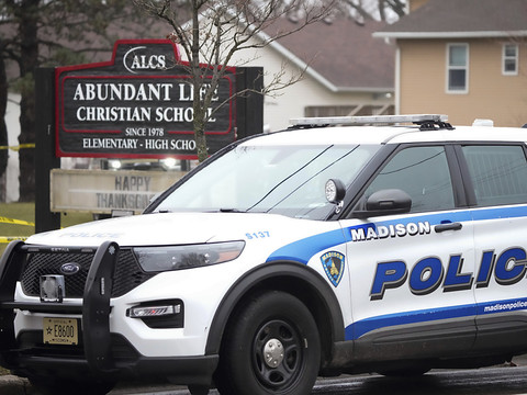 Fusillade dans une école américaine: trois morts dont un suspect mineur