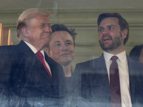 Trump contre un accord au Congrès devant éviter un 
