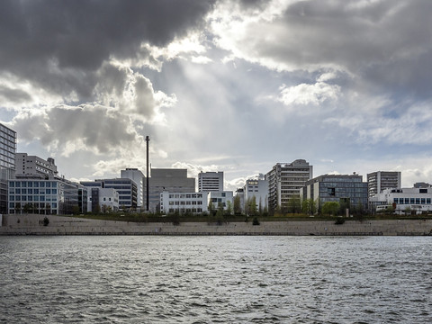 Novartis ferme l'allemand Morphosys
