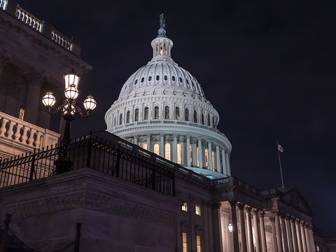 Les Etats-Unis évitent une paralysie budgétaire avant Noël