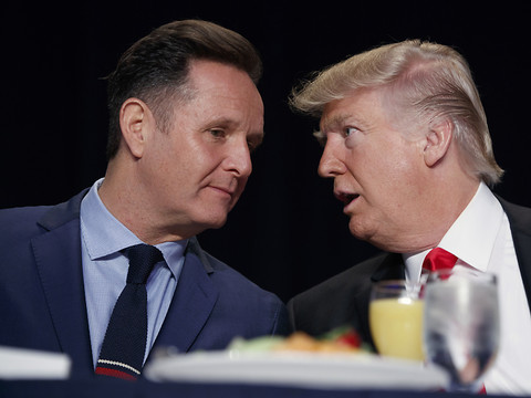 Trump nomme le créateur de sa téléréalité émissaire au Royaume-Uni