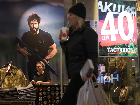 A Moscou, des produits de luxe présents malgré le conflit ukrainien