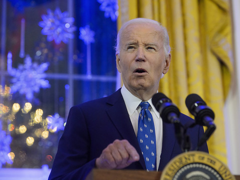 Etats-Unis: Biden commue la peine de 37 condamnés à mort