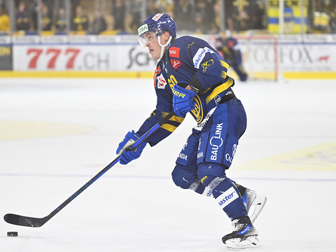 Julius Honka signe à Rapperswil-Jona