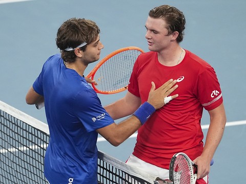 Stricker battu en deux sets par Cobolli