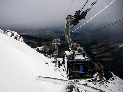Un skieur décède après une chute à Moléson-sur-Gruyères (FR)