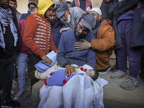 Gaza: un autre bébé est mort à cause du froid à Gaza