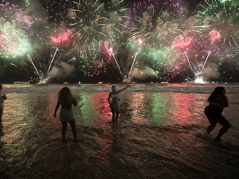 Nouvel an à Copacabana: 2,5 millions de personnes attendues
