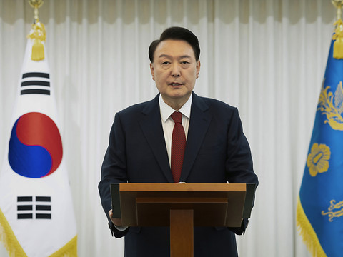 Corée du Sud: Mandat d'arrêt contre le président déchu Yoon