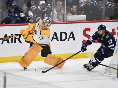 Winnipeg enfonce Nashville