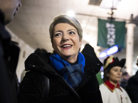 Keller-Sutter loue l'humilité suisse après une année 