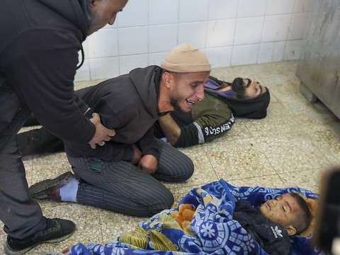 Triste début d'année à Gaza entre bombardements et inondations
