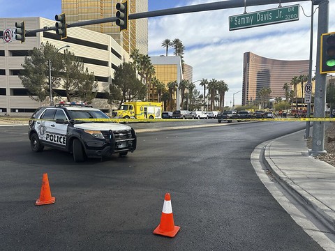 Las Vegas: un véhicule explose devant un hôtel Trump, un mort