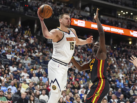 Nikola Jokic trop fort pour Clint Capela et Atlanta