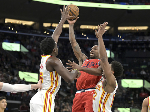 Les Hawks lourdements battus par les Clippers