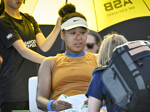 Naomi Osaka contrainte à l'abandon en finale